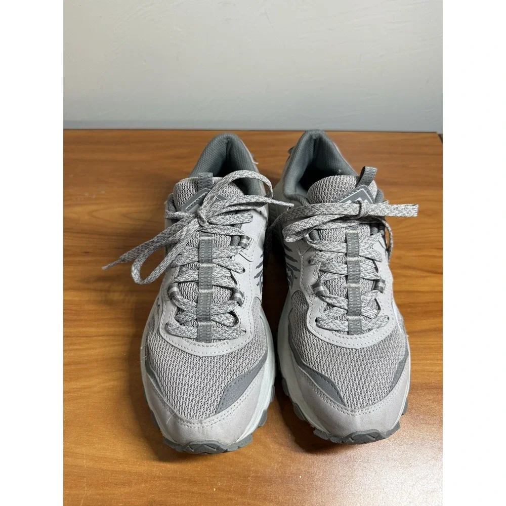 Saucony trail shoes